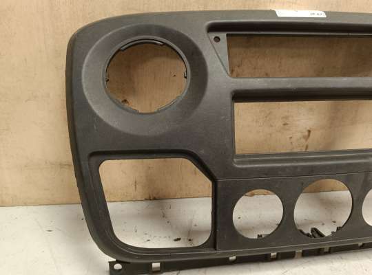 купить Рамка консоль центральный на Renault Master III