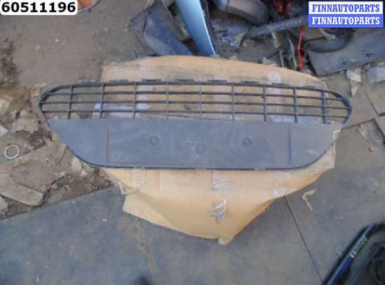 купить Решетка в бампер центральная на Ford Focus II