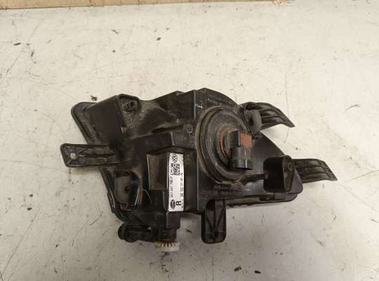 купить Фара противотуманная (ПТФ) на Volkswagen Jetta VI (1B)