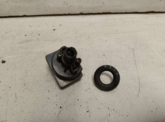 Кнопка регулировки стеклоочестителя переднего OP2387911 на Opel Monterey A