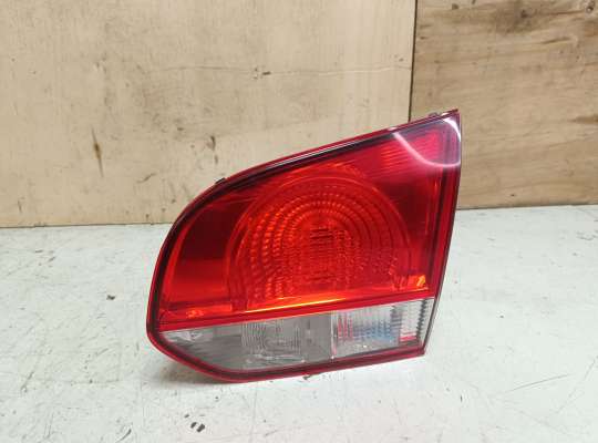 купить Фонарь крышки багажника на Volkswagen Golf VI (5K)