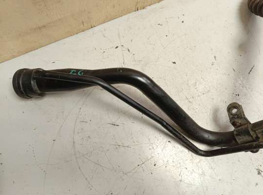 Горловина топливного бака на Toyota Camry XV10