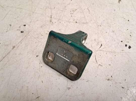 купить Петля двери на Mercedes-Benz A (W168)