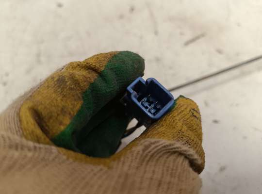 купить Замок стекла багажника на Pontiac Vibe