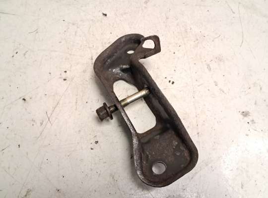 купить Кронштейн заднего рычага на Ford Mondeo III