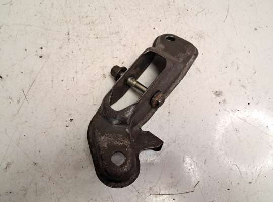 купить Кронштейн заднего рычага на Ford Mondeo III