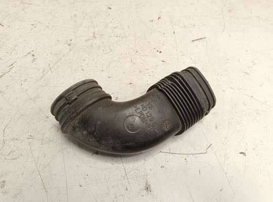 Гофра (патрубок) воздушного фильтра AU1655884 на Volkswagen Jetta V (1K)