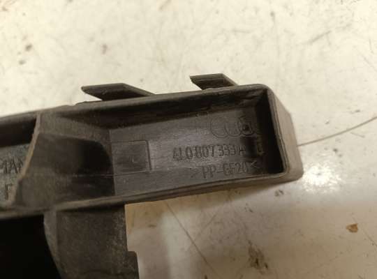 купить Кронштейн бампера на Audi Q7 (4L)