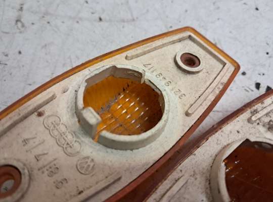 купить Повторитель поворота Golf/Jetta I(1975-1984) на Volkswagen Golf II (1G)