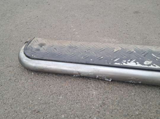 Подножка порога на Hyundai Galloper II