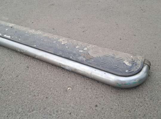 Подножка порога на Hyundai Galloper II