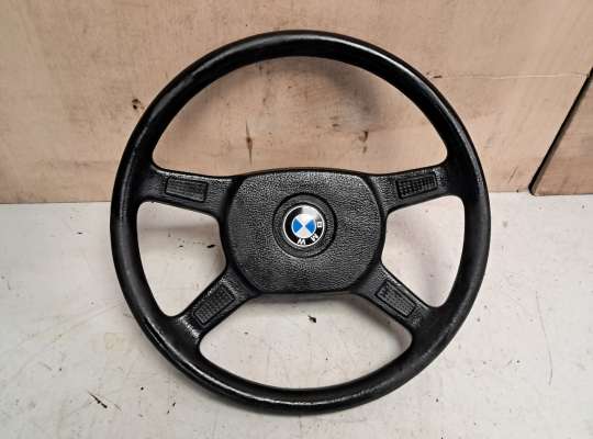Руль BM3348783 на BMW 3 (E30)
