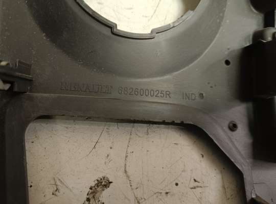 купить Рамка консоль центральный на Renault Master III