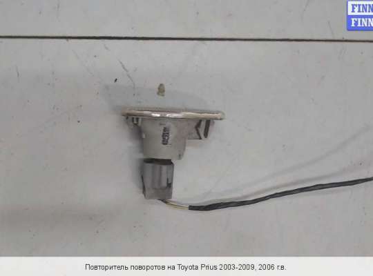 Повторитель поворота в крыло TTB3173 на Toyota Prius II