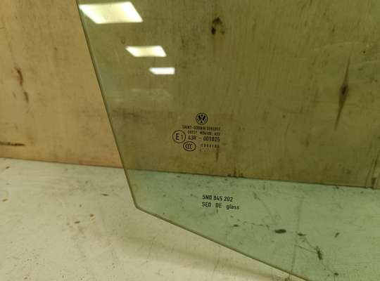 купить Стекло боковое двери на Volkswagen Tiguan I (5N)