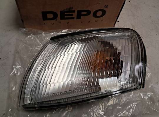 купить Поворотник передний на Toyota Carina E T19