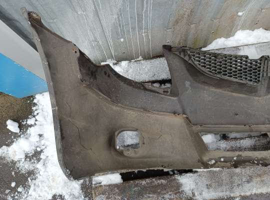 купить Бампер передний на Pontiac Vibe