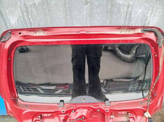 купить Крышка багажника на Peugeot 206