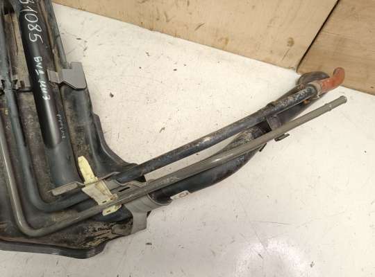 купить Горловина топливного бака на Toyota Yaris P9