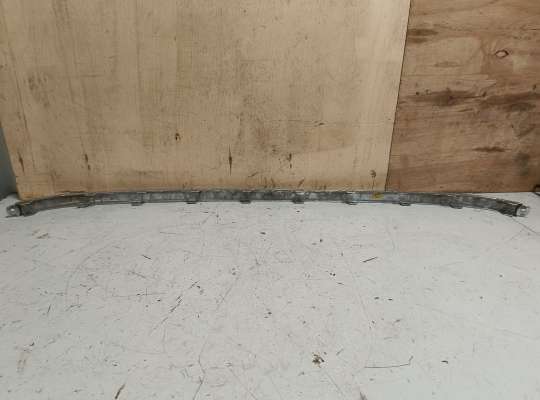 купить Молдинг бампера на Volkswagen Touareg II (7P)