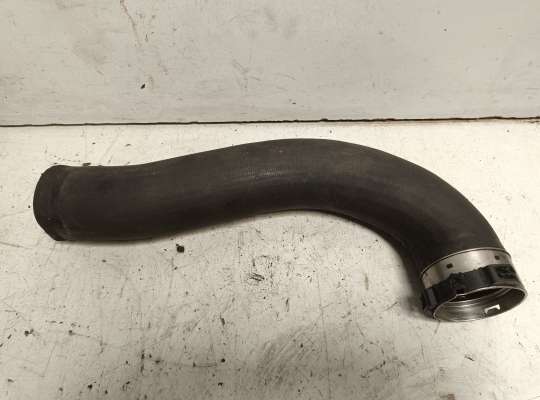 купить Патрубок интеркулера на Renault Master III