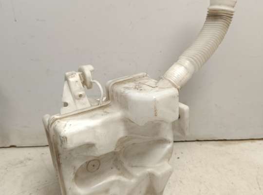 Купить Бачок омывателя на Volkswagen Polo Mk5 (6R/6C) Бачок омывателя VG2668541 на Volkswagen Polo Mk5 (6R/6C)