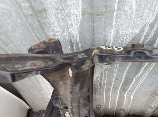 Панель передняя (телевизор) на Pontiac Vibe