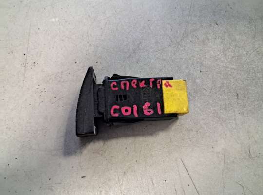 Кнопки на Kia Sephia II (FB)