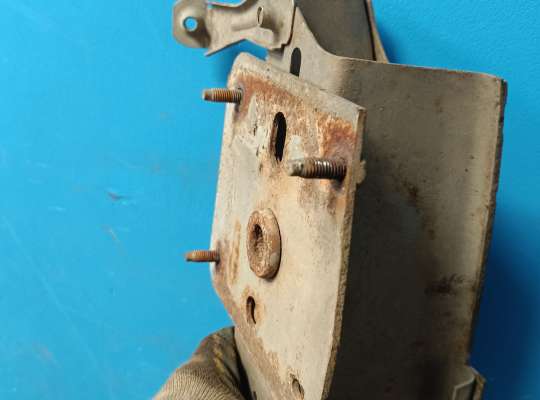 купить Усилитель бампера на Ford Focus I