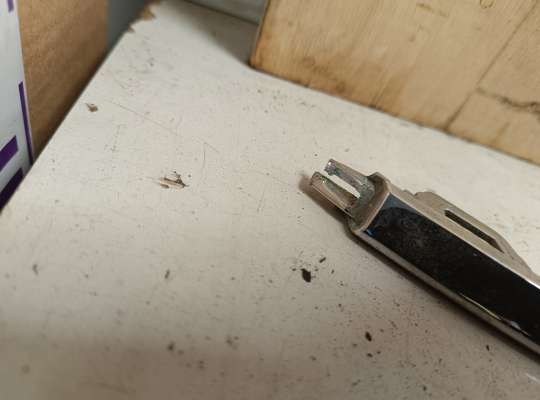 купить Молдинг решетки бампера на Volkswagen Passat B8 (3G)