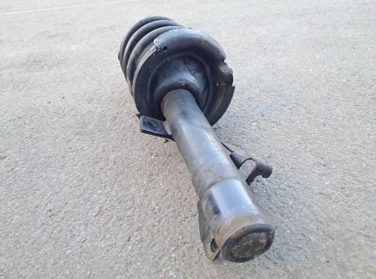 купить Стойка подвески амортизационная на Mazda 3 II (BL)