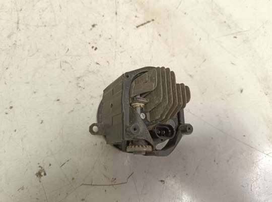 купить Фара противотуманная (ПТФ) на Toyota Camry XV70