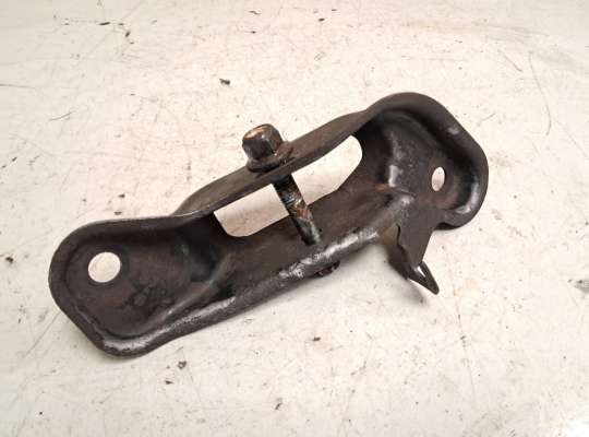 купить Кронштейн заднего рычага на Ford Mondeo III