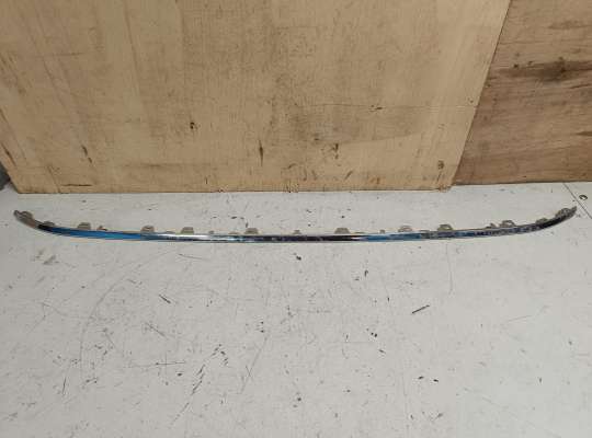 купить Молдинг решетки бампера на Volkswagen Passat B8 (3G)