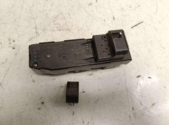 купить Блок управления стеклоподъёмниками на Pontiac Vibe