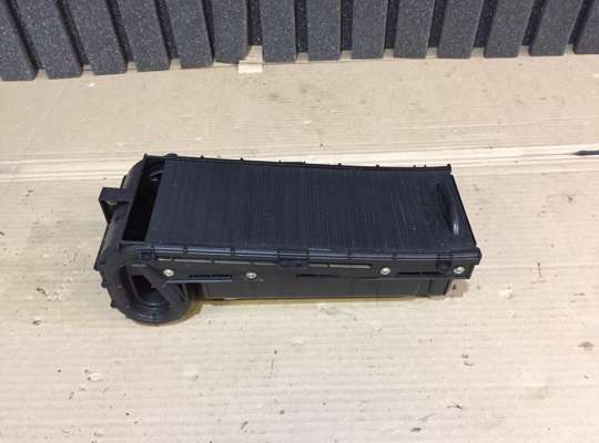 Бардачок (вещевой ящик) на Honda Civic VIII (4D, 5D)