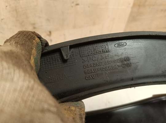 купить Рамка панели приборов на Ford Focus I