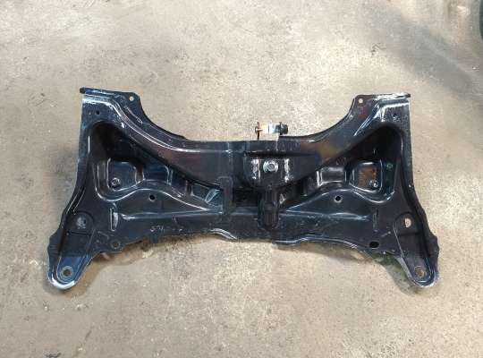 купить Балка подвески передняя (Подрамник) на Toyota Yaris P9