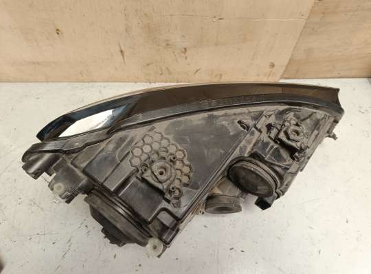 купить Фара передняя на Volkswagen Caddy III (2K)