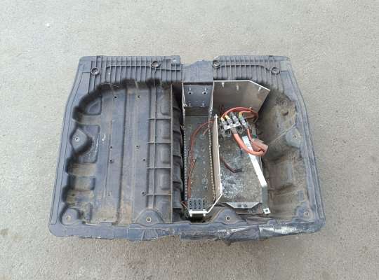 Кронштейн аккумулятора BM829073 на BMW 3 (E90/E91/E92/E93)