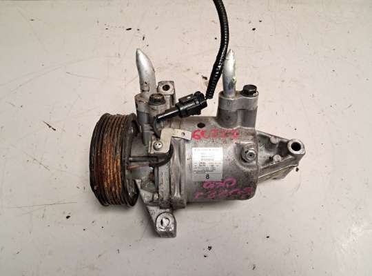 Компрессор кондиционера NS888094 на Nissan Juke