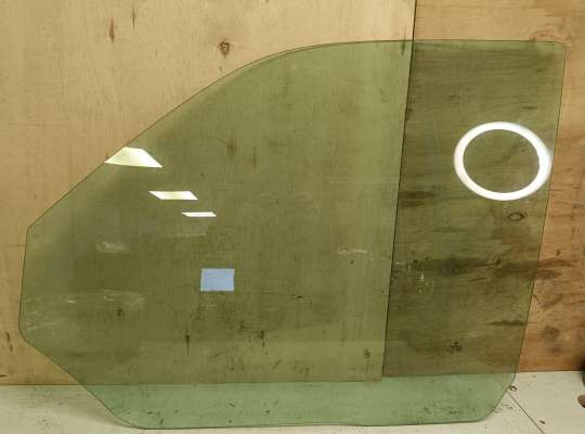 купить Стекло боковое двери на Volkswagen Transporter T5