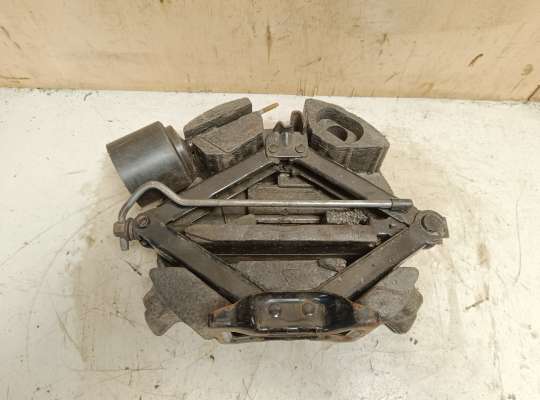 купить Домкрат на Ford Focus II