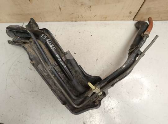 купить Горловина топливного бака на Toyota Yaris P9