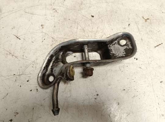 купить Кронштейн заднего рычага на Ford Mondeo III