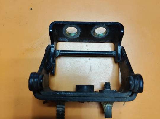 Петля крышки багажника MZ358396 на Ford Escape