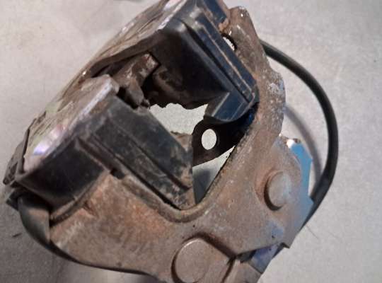 купить Замок багажника на Renault Master III