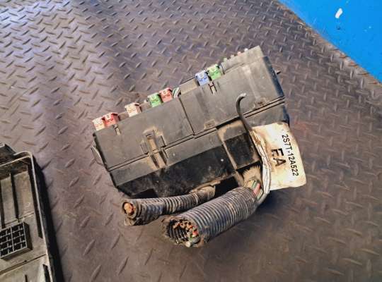 купить Блок предохранителей на Ford Mondeo III