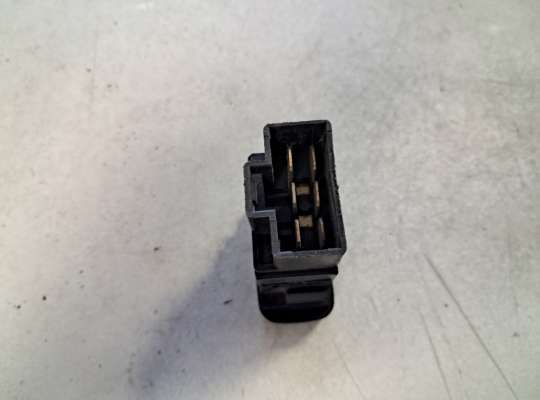 купить Кнопка противотуманки на Nissan Primera (P10)