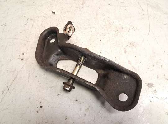 купить Кронштейн заднего рычага на Ford Mondeo III